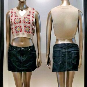 NWT Vintage Y2k Retro Style Floral Pattern Pointelle Knit Crop Sweater Vest Top